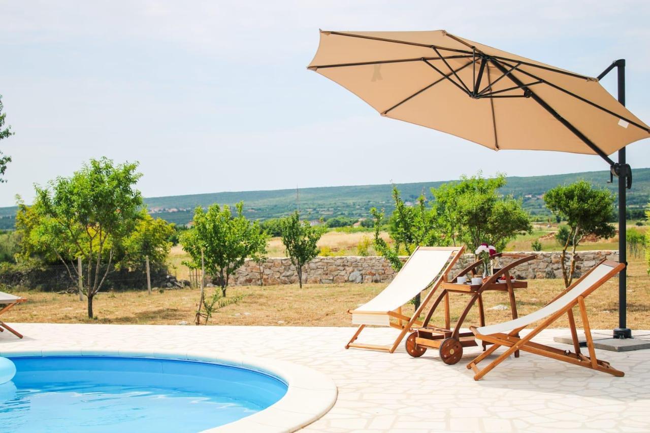 Villa Stone Pearl With Heated Swimming Pool Sveti Filip i Jakov Eksteriør bilde