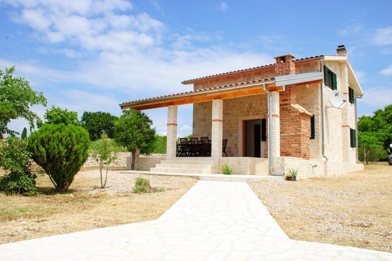 Villa Stone Pearl With Heated Swimming Pool Sveti Filip i Jakov Eksteriør bilde