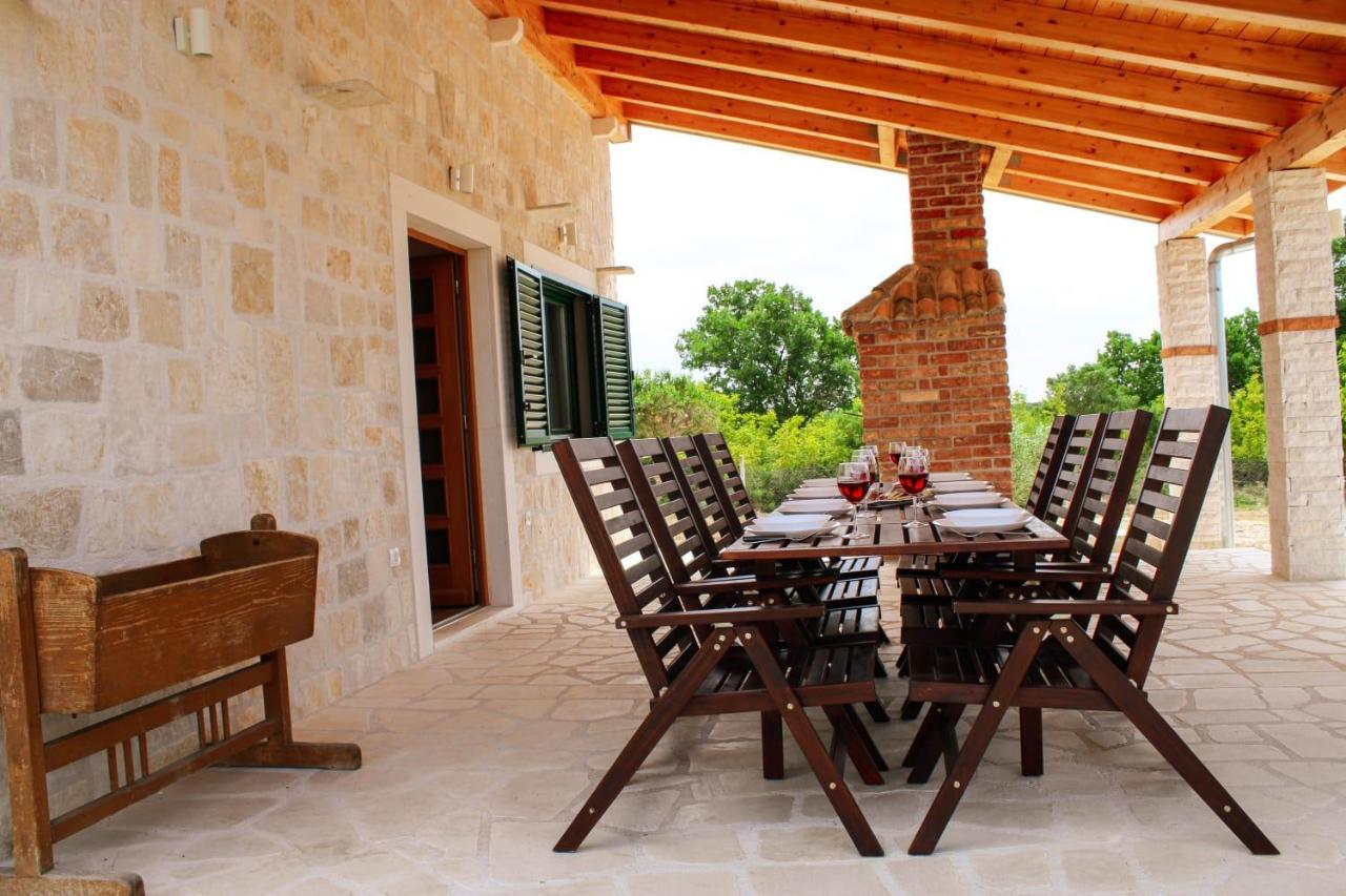 Villa Stone Pearl With Heated Swimming Pool Sveti Filip i Jakov Eksteriør bilde